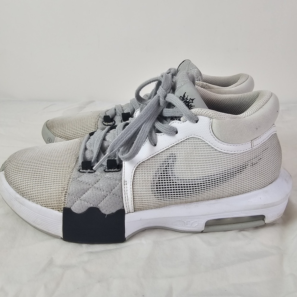 Nike LeBron Witness 8 White Light Smoke Grey no box Size 10 Style FB2239-100
